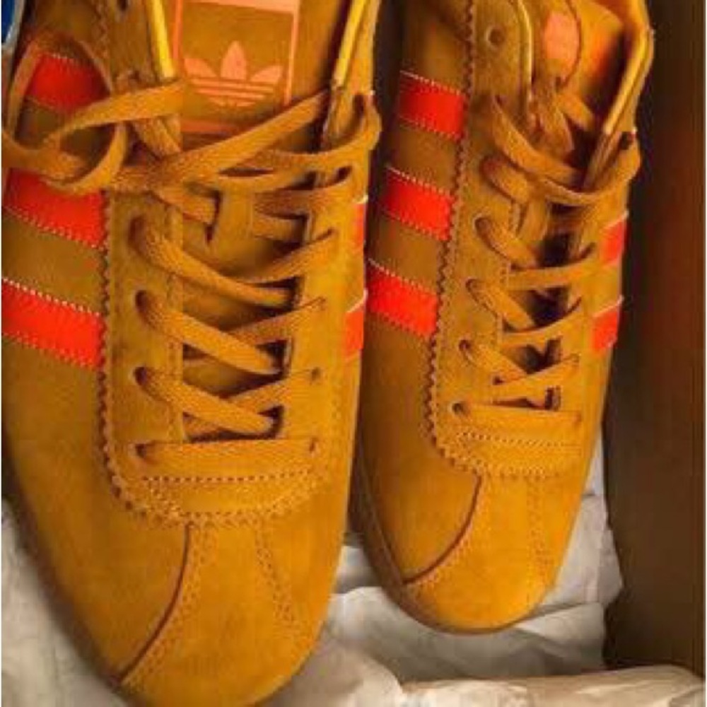 Bermuda Orange Sz 12 Mens Shoes Very Stylish New in Box Name Brand Adidas